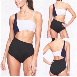 Athleta modblock cutout bathing suit